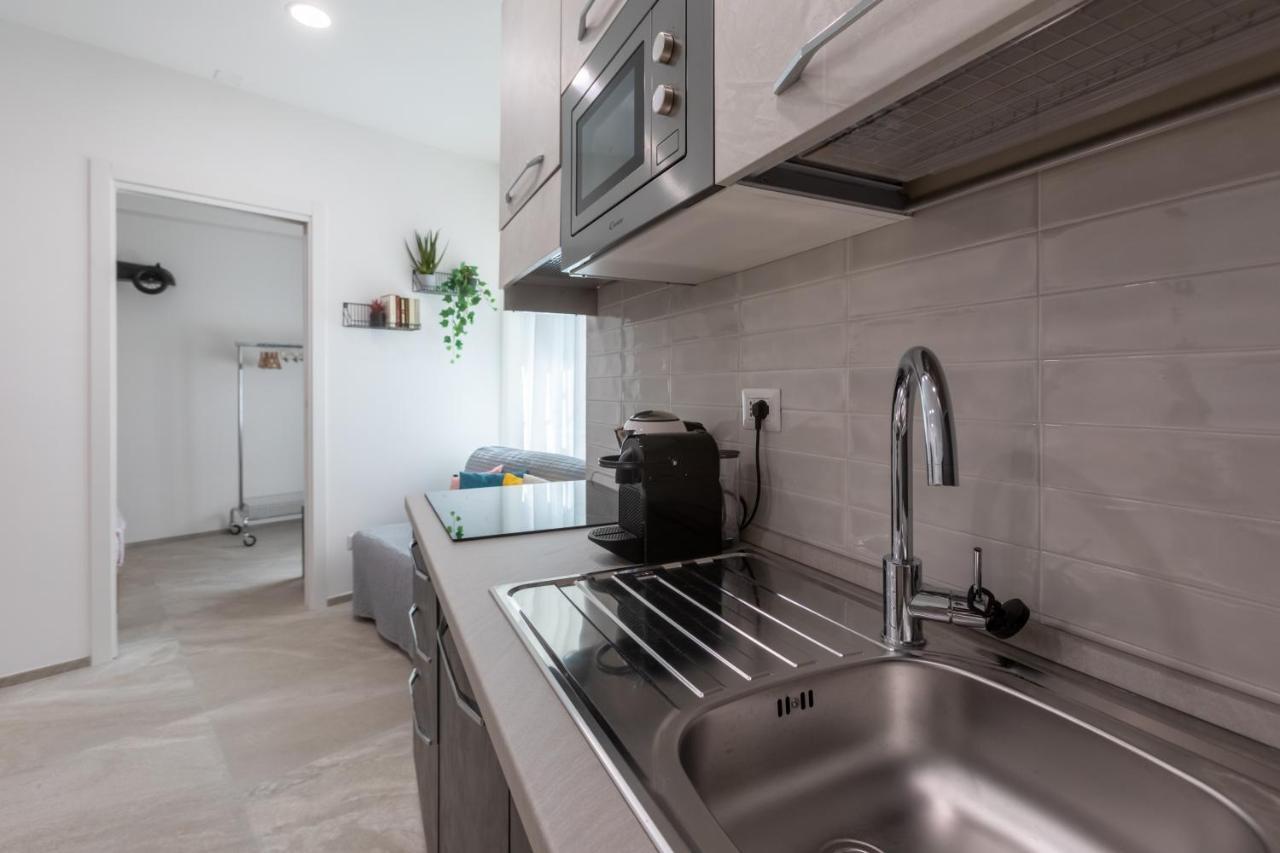 Le Case Di Anna - Holiday Home Рим Екстериор снимка