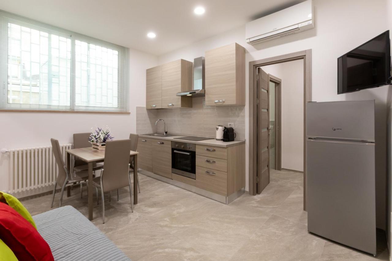 Le Case Di Anna - Holiday Home Рим Екстериор снимка
