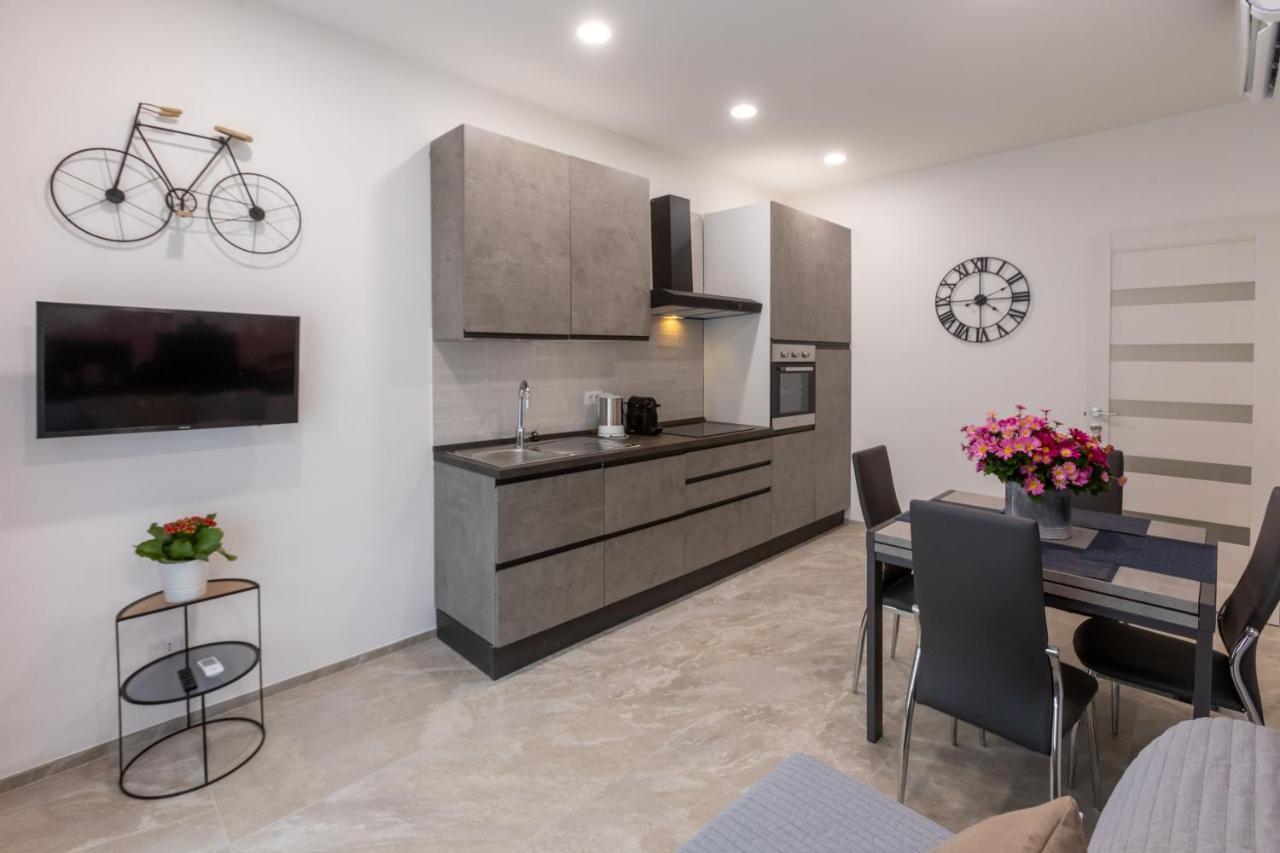 Le Case Di Anna - Holiday Home Рим Екстериор снимка